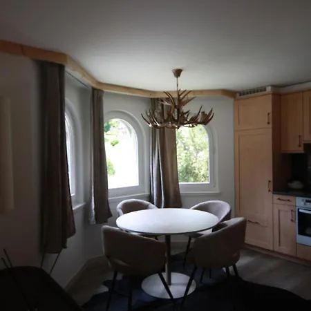Chateau Appartement-fewo 2-bettwohnung Edelweiss A 2 By Interhome