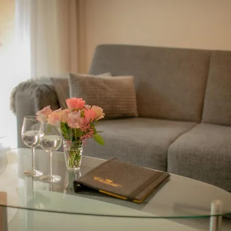 Chateau Appartement-fewo 2-bettwohnung Edelweiss A 2 By Interhome